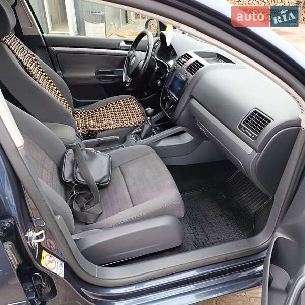 Хетчбек Volkswagen Golf 2007 в Івано-Франківську