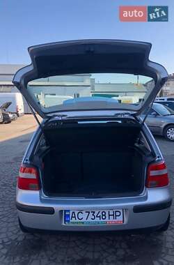 Хэтчбек Volkswagen Golf 2002 в 