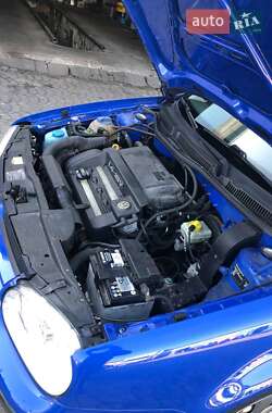 Хэтчбек Volkswagen Golf 1999 в 