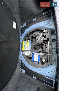 Хэтчбек Volkswagen Golf 2006 в 