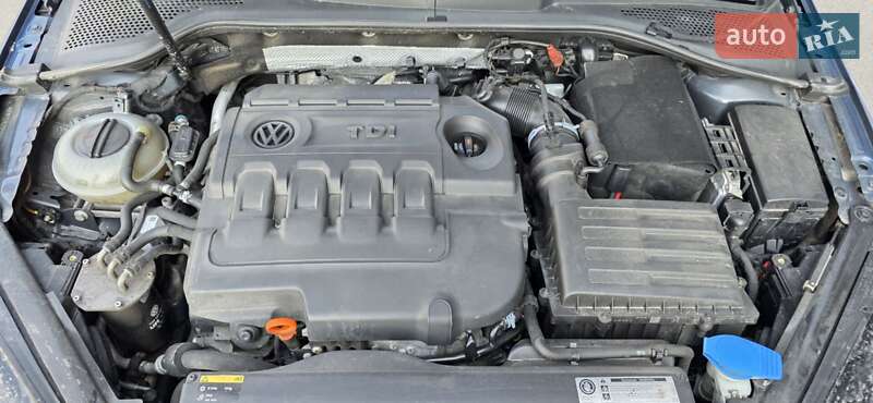 Хэтчбек Volkswagen Golf 2013 в Киеве