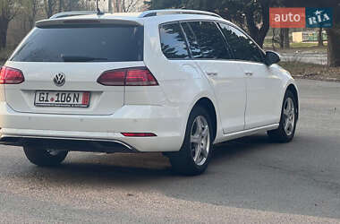 Универсал Volkswagen Golf 2017 в 