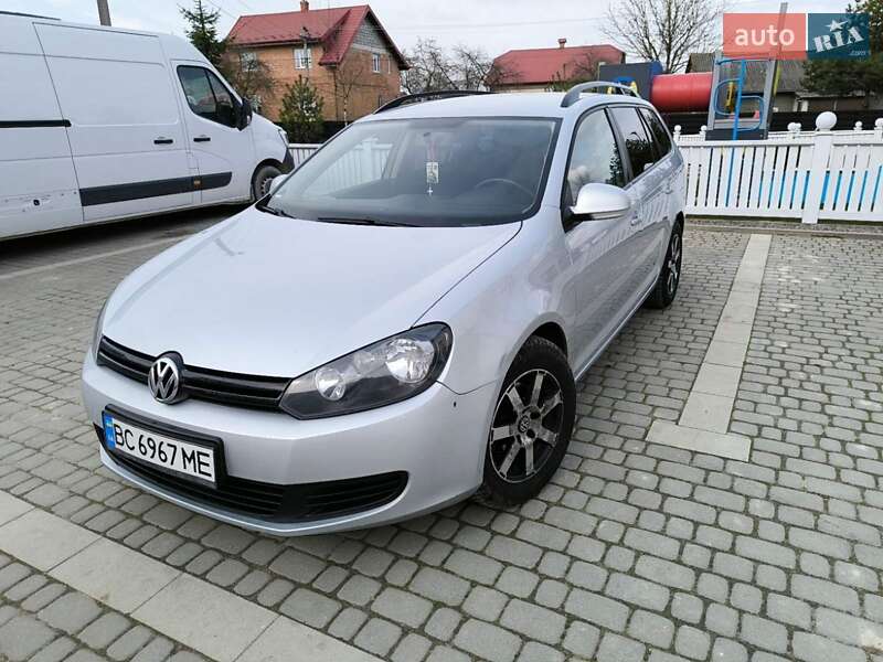 Универсал Volkswagen Golf 2012 в 