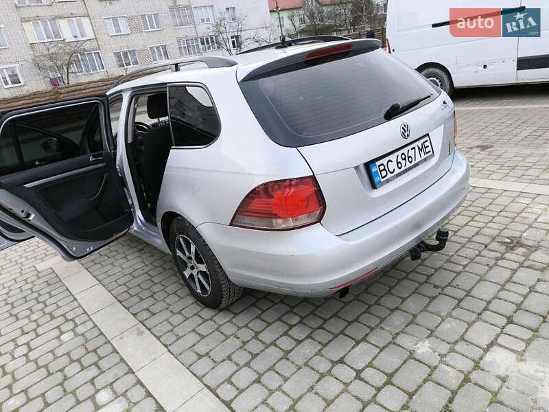 Универсал Volkswagen Golf 2012 в Львове