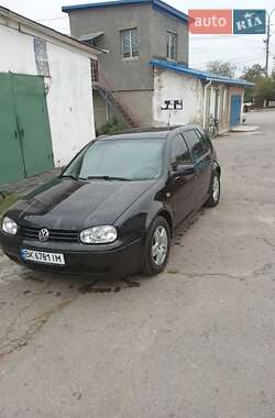 Хетчбек Volkswagen Golf 1999 в 