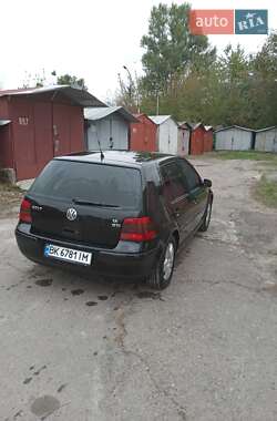 Хетчбек Volkswagen Golf 1999 в 