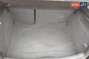 Хетчбек Volkswagen Golf 1999 в 
