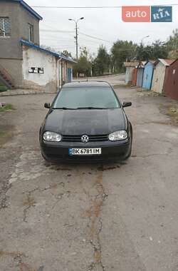 Хетчбек Volkswagen Golf 1999 в 