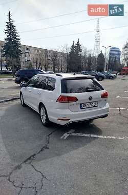 Универсал Volkswagen Golf 2017 в 