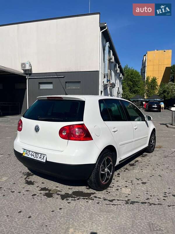 Хетчбек Volkswagen Golf 2008 в Ужгороді
