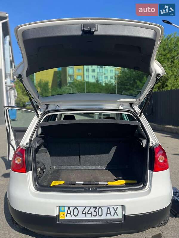 Хетчбек Volkswagen Golf 2008 в Ужгороді