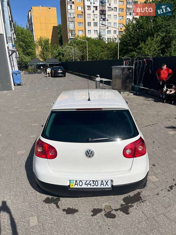 Хетчбек Volkswagen Golf 2008 в Ужгороді