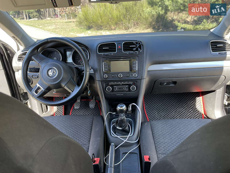 Универсал Volkswagen Golf 2011 в Костополе