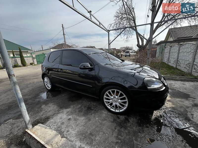 Volkswagen Golf 2004