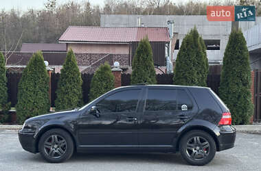 Хэтчбек Volkswagen Golf 2002 в 
