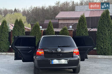Хэтчбек Volkswagen Golf 2002 в 