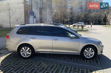 Універсал Volkswagen Golf 2015 в 