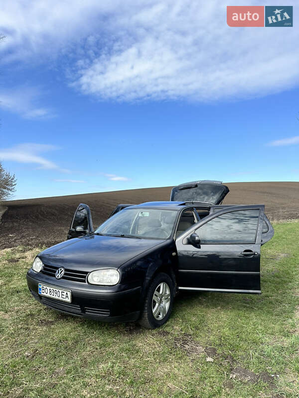 Хетчбек Volkswagen Golf 2000 в Тернополі