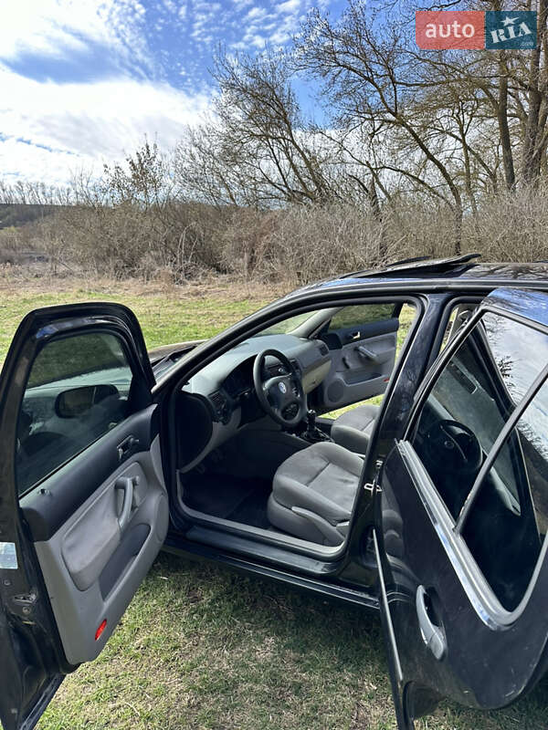 Хетчбек Volkswagen Golf 2000 в Тернополі