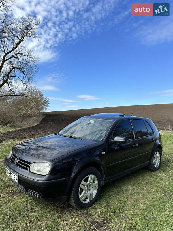 Хетчбек Volkswagen Golf 2000 в Тернополі