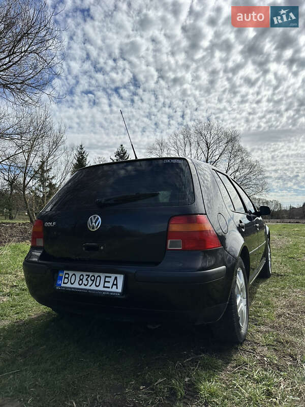 Хетчбек Volkswagen Golf 2000 в Тернополі