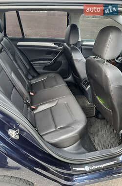 Универсал Volkswagen Golf 2015 в 