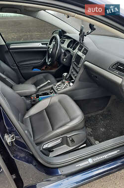 Универсал Volkswagen Golf 2015 в 