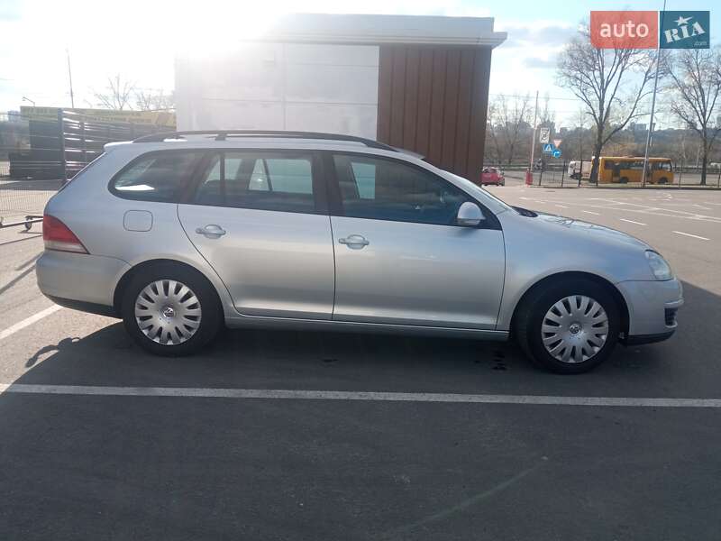 Универсал Volkswagen Golf 2007 в Киеве
