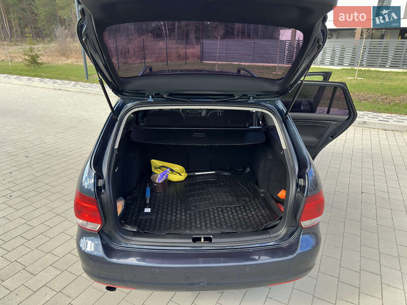Універсал Volkswagen Golf 2010 в Ковелі