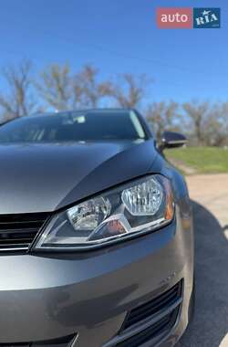 Универсал Volkswagen Golf 2015 в 