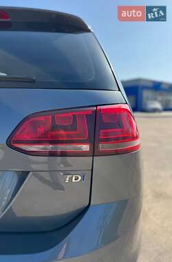 Универсал Volkswagen Golf 2015 в 