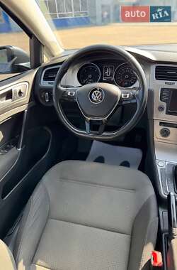 Универсал Volkswagen Golf 2015 в 