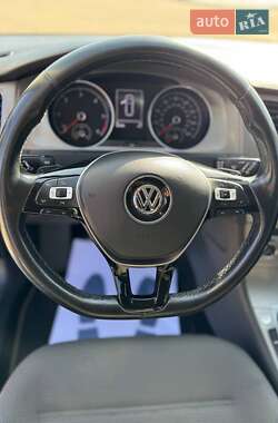Универсал Volkswagen Golf 2015 в 