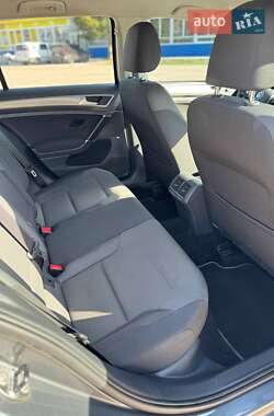 Универсал Volkswagen Golf 2015 в 
