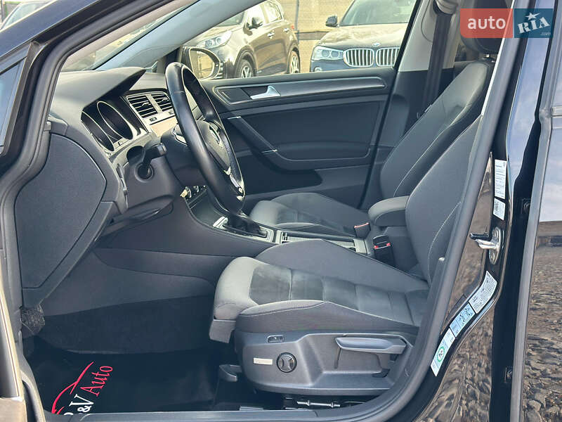 Універсал Volkswagen Golf 2019 в Бродах