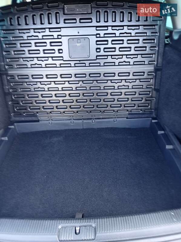 Універсал Volkswagen Golf 2010 в Вінниці