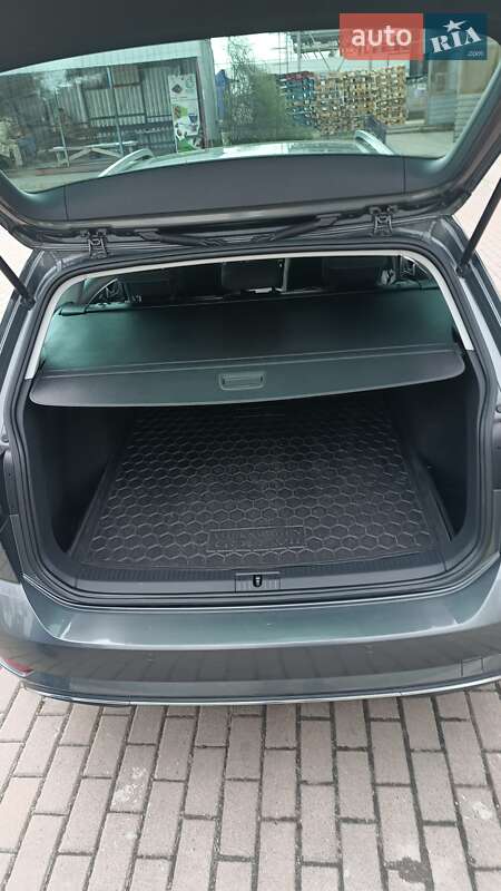 Універсал Volkswagen Golf 2018 в Києві