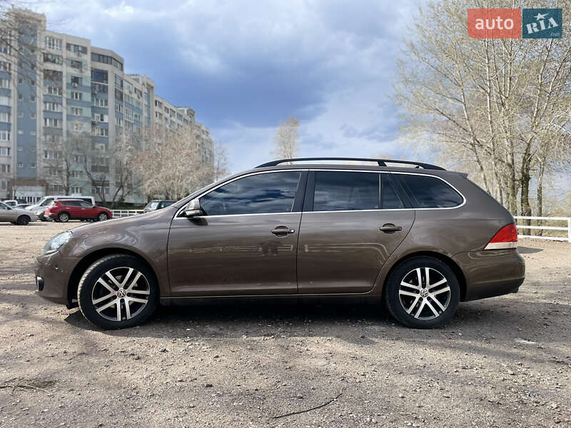 Універсал Volkswagen Golf 2012 в Черкасах