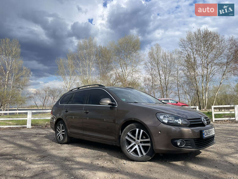 Універсал Volkswagen Golf 2012 в Черкасах