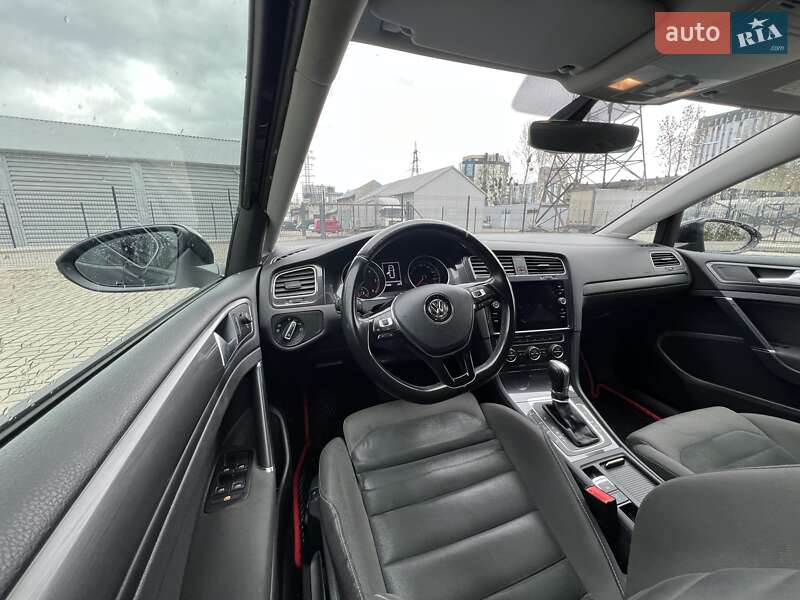 Универсал Volkswagen Golf 2018 в Львове