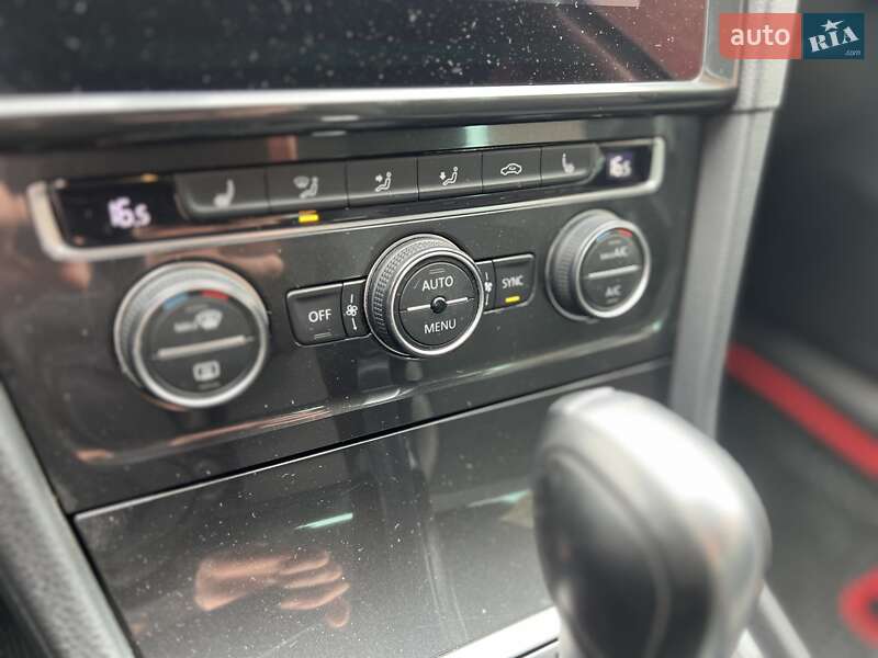 Универсал Volkswagen Golf 2018 в Львове