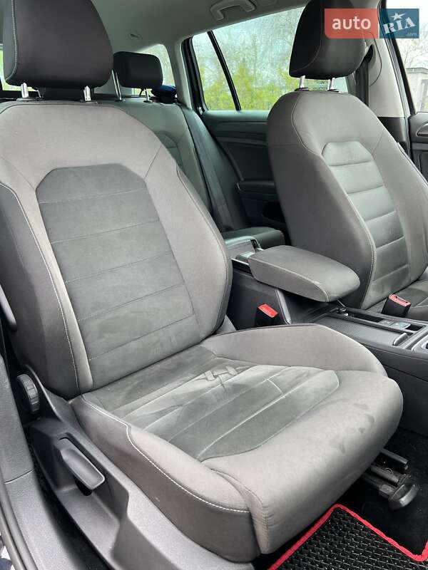 Универсал Volkswagen Golf 2018 в Львове