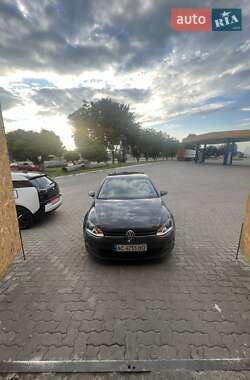 Хэтчбек Volkswagen Golf 2013 в 