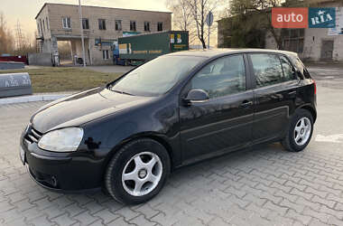 Хэтчбек Volkswagen Golf 2006 в 