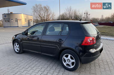 Хэтчбек Volkswagen Golf 2006 в 