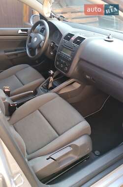 Хэтчбек Volkswagen Golf 2005 в Кодыме