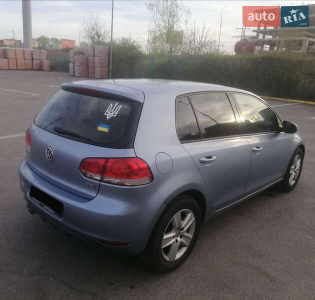 Хэтчбек Volkswagen Golf 2011 в Ужгороде