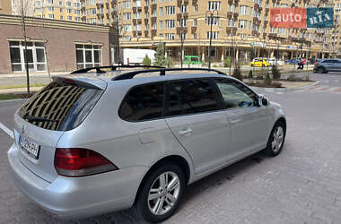 Універсал Volkswagen Golf 2012 в 