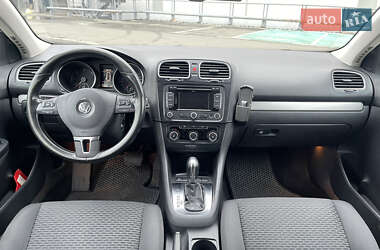 Універсал Volkswagen Golf 2012 в 