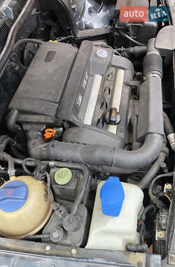 Универсал Volkswagen Golf 2000 в 